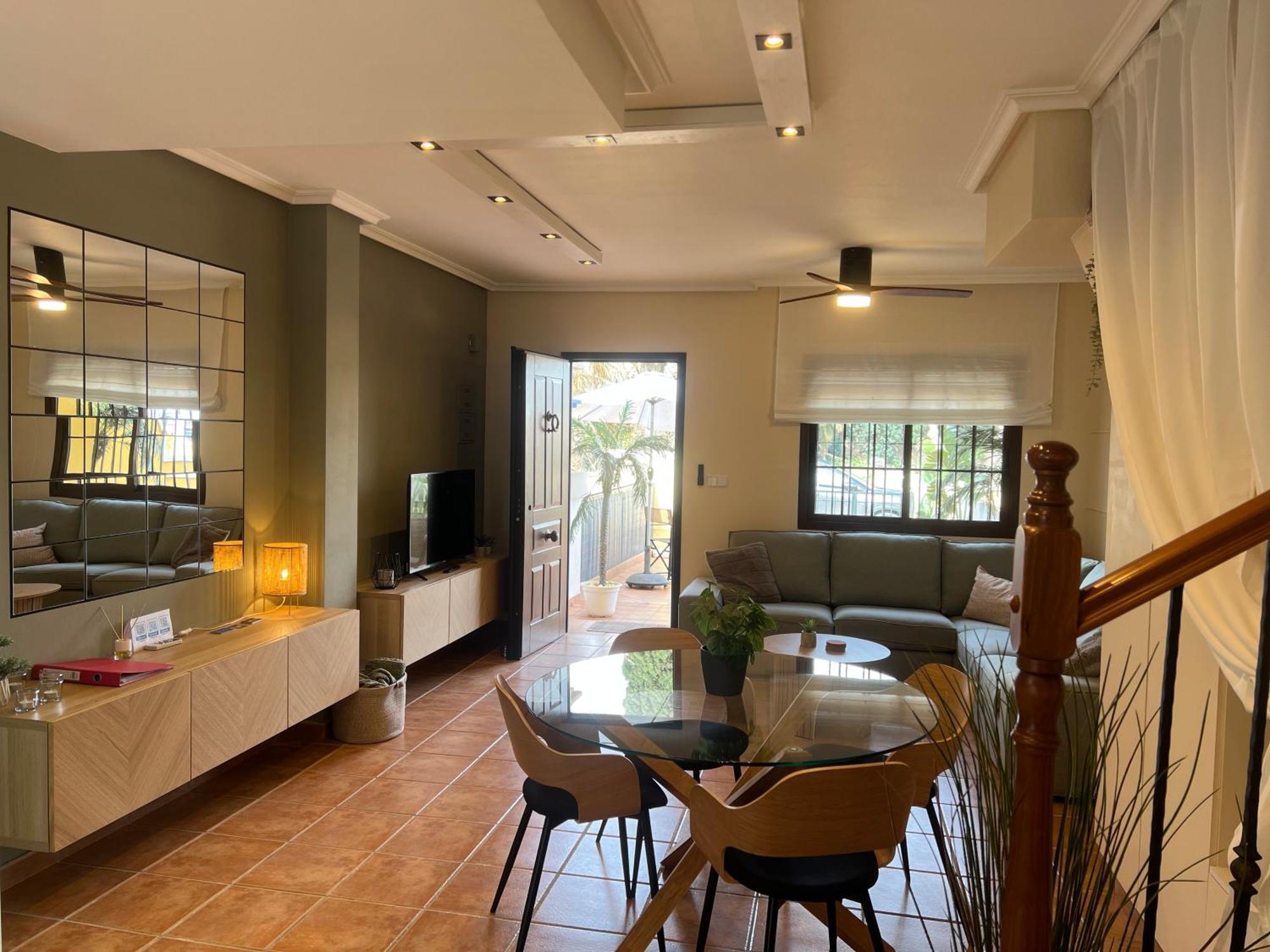 Casa Rodasa - 2 Bedrooms, Roof Terrace, Airco, Front-Terrace, Back-Patio, Communal Pool, Etc Экстерьер фото